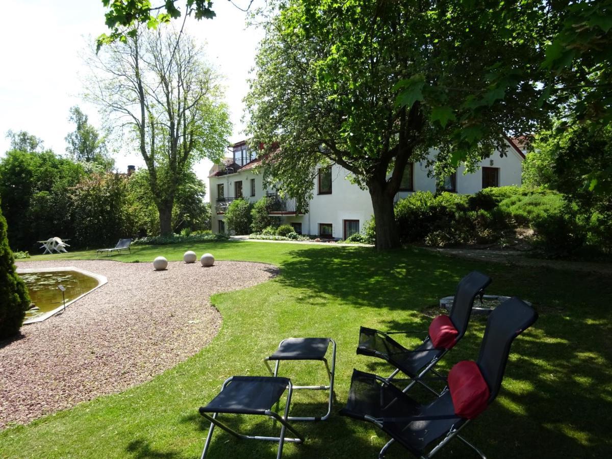 Apartment Laegenhet Thujan, Solrosen I Simrishamn-oesterlen *