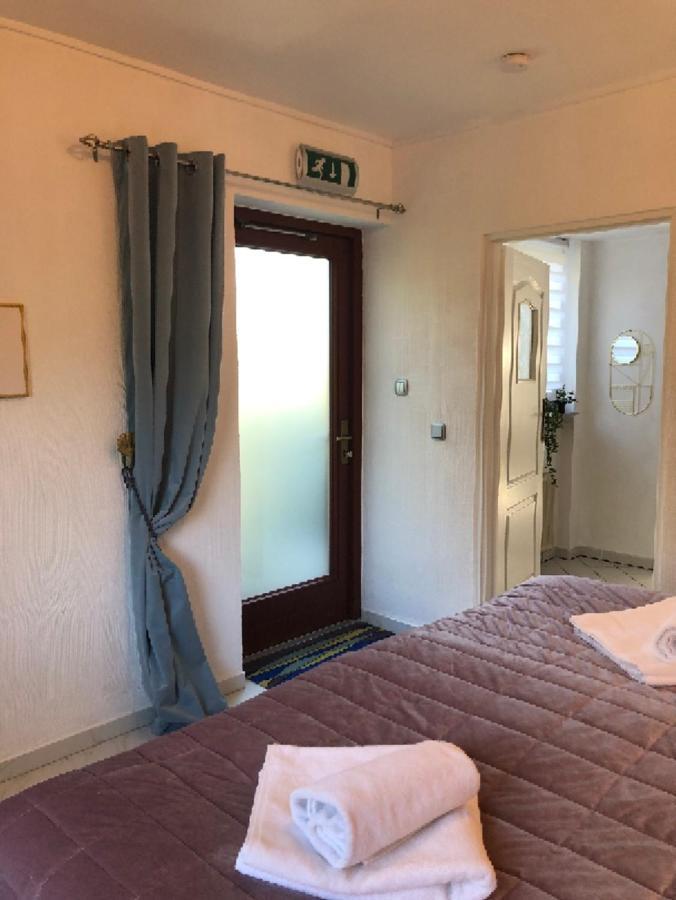 Laegenhet Thujan, Solrosen I Simrishamn-oesterlen * Simrishamn
