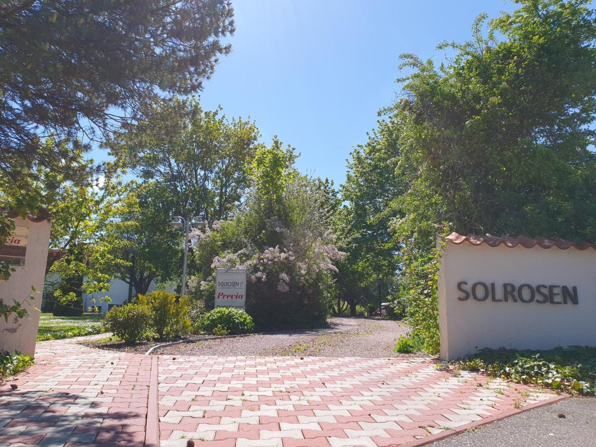 Laegenhet Thujan, Solrosen I Simrishamn-oesterlen Apartment *